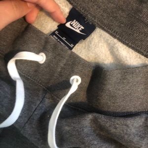 Gray Nike Cropped Joggers size Medium